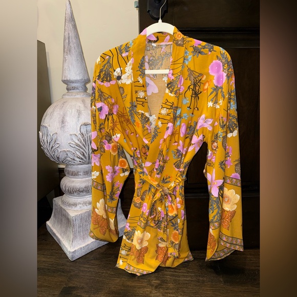 Bohemian Floral Kimono in Tan and Brown - Picture 7 of 9